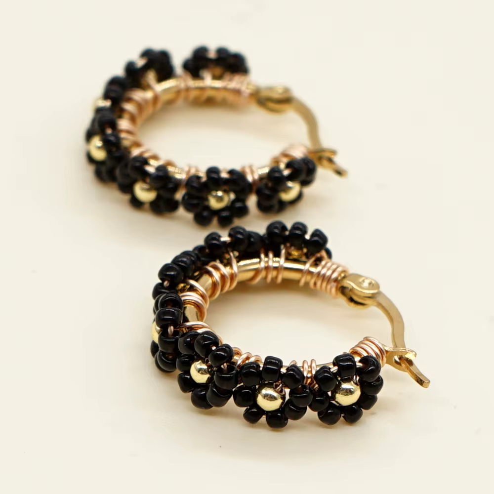 Daisy Earrings Black